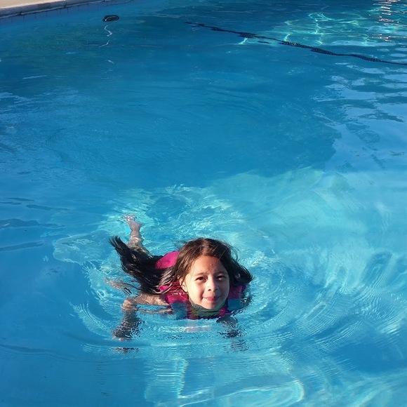 Meet your Posher, Manuel - Picture 1 of 1